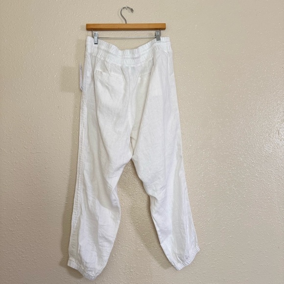 Athleta Cabo Linen Joggers in White - Picture 4 of 10